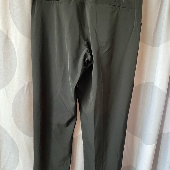 WOMEN’S NIKE GOLF PANTS, Cropped DRI-FIT UV size 12, Black NWOT - Picture 7 of 7
